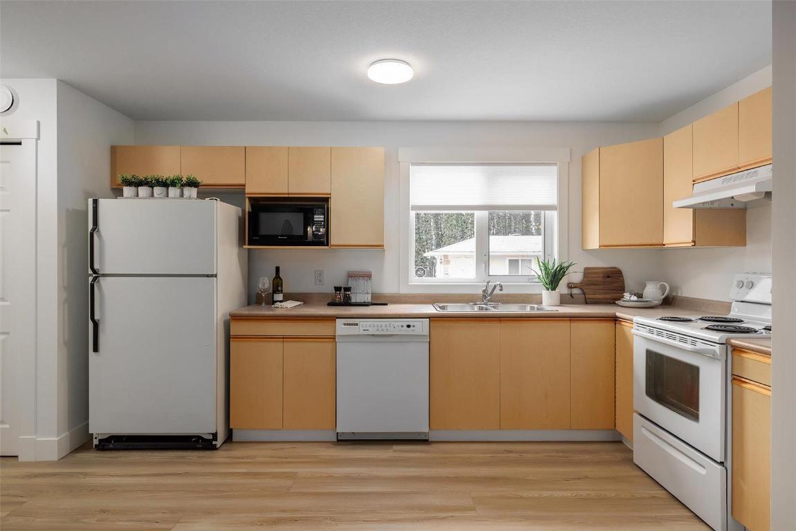 









1009


Hudson

Road,
West Kelowna,




BC
V1Z 1J2

