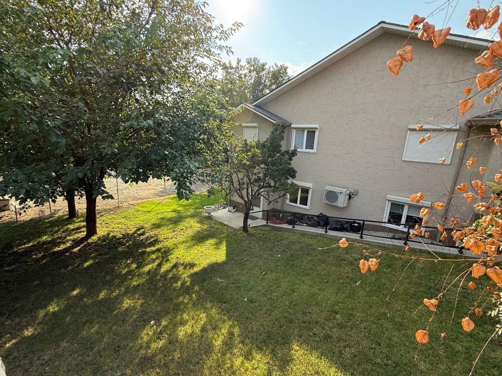 









1009


Hudson

Road,
West Kelowna,




BC
V1Z 1J2

