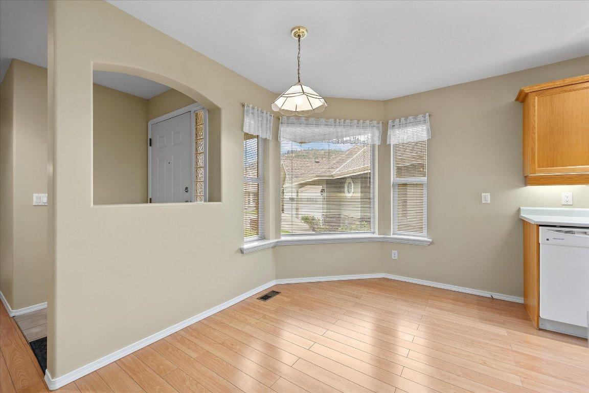 









680


Valley

Road, 12,
Kelowna,




BC
V1V 2J3

