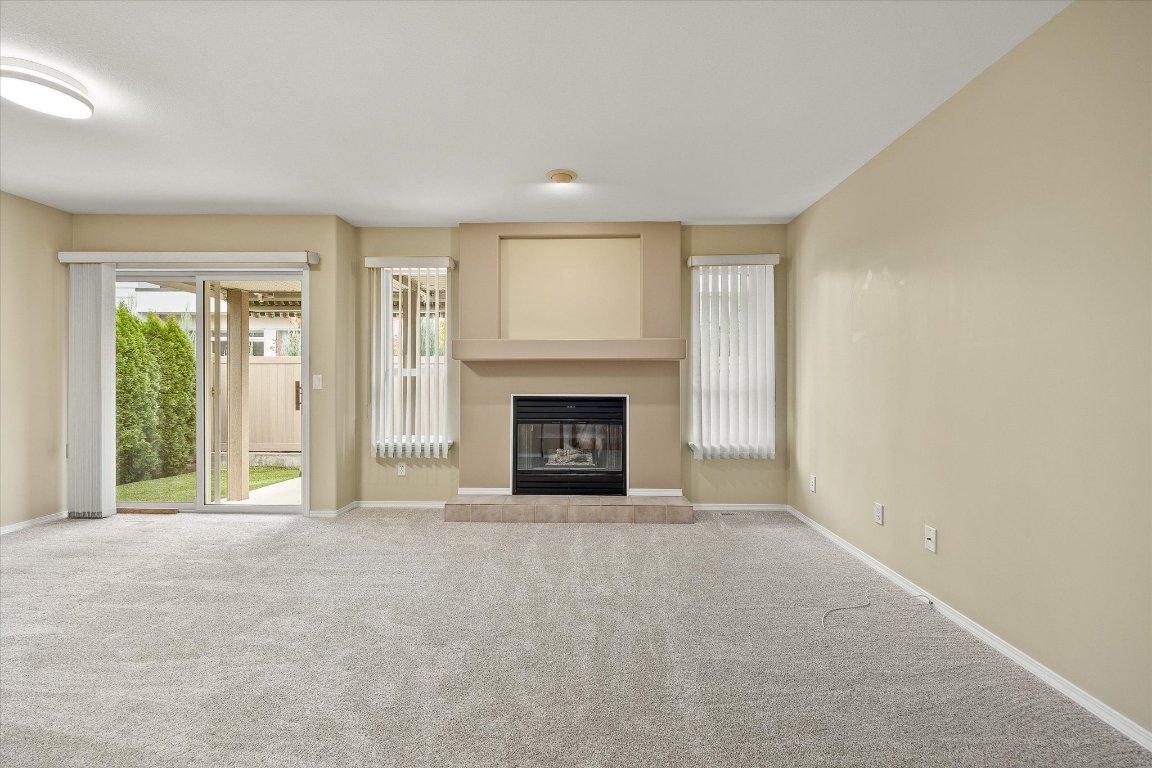 









680


Valley

Road, 12,
Kelowna,




BC
V1V 2J3

