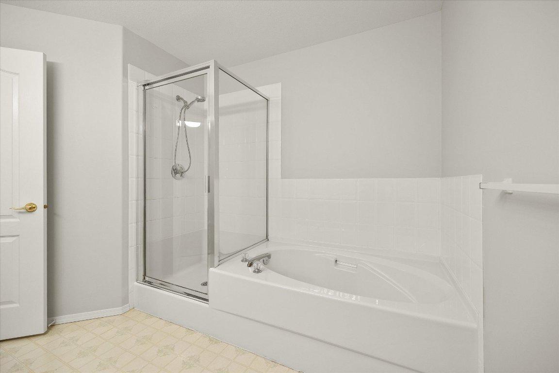 









680


Valley

Road, 12,
Kelowna,




BC
V1V 2J3

