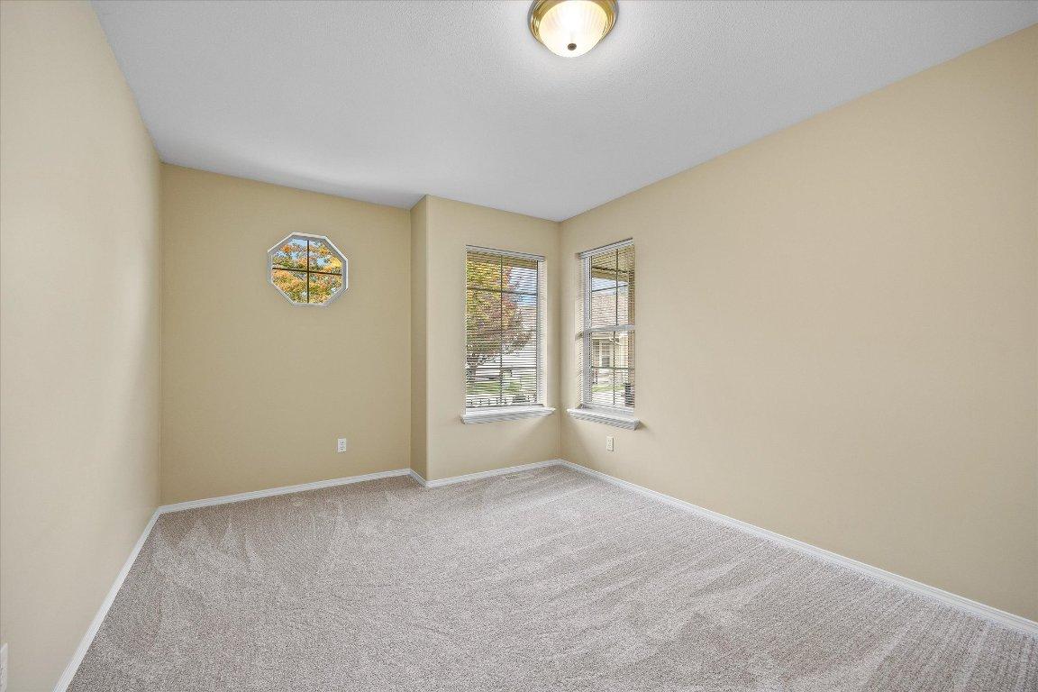 









680


Valley

Road, 12,
Kelowna,




BC
V1V 2J3

