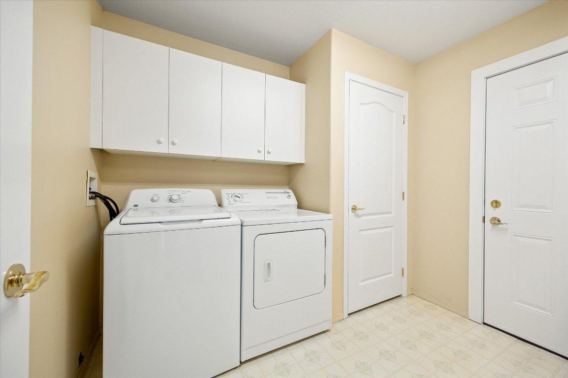 









680


Valley

Road, 12,
Kelowna,




BC
V1V 2J3

