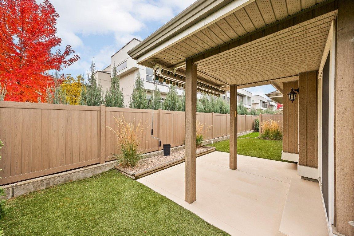 









680


Valley

Road, 12,
Kelowna,




BC
V1V 2J3

