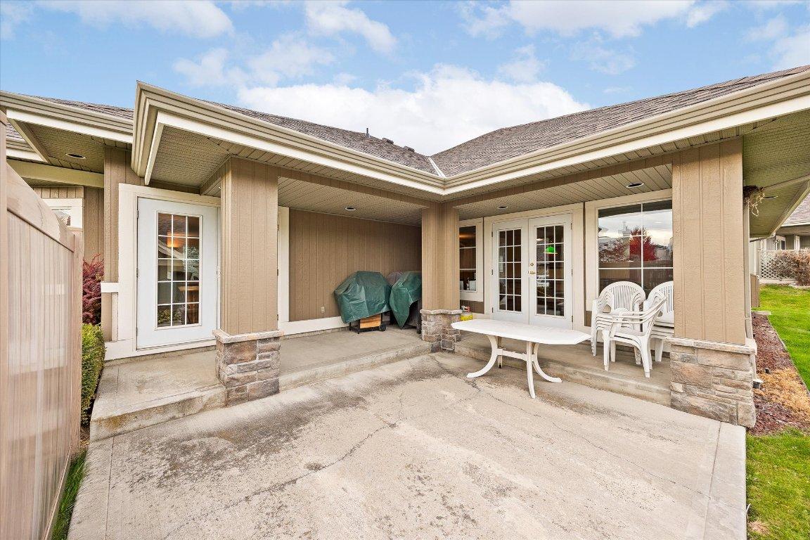 









680


Valley

Road, 12,
Kelowna,




BC
V1V 2J3

