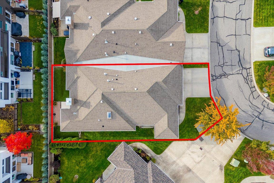 









680


Valley

Road, 12,
Kelowna,




BC
V1V 2J3

