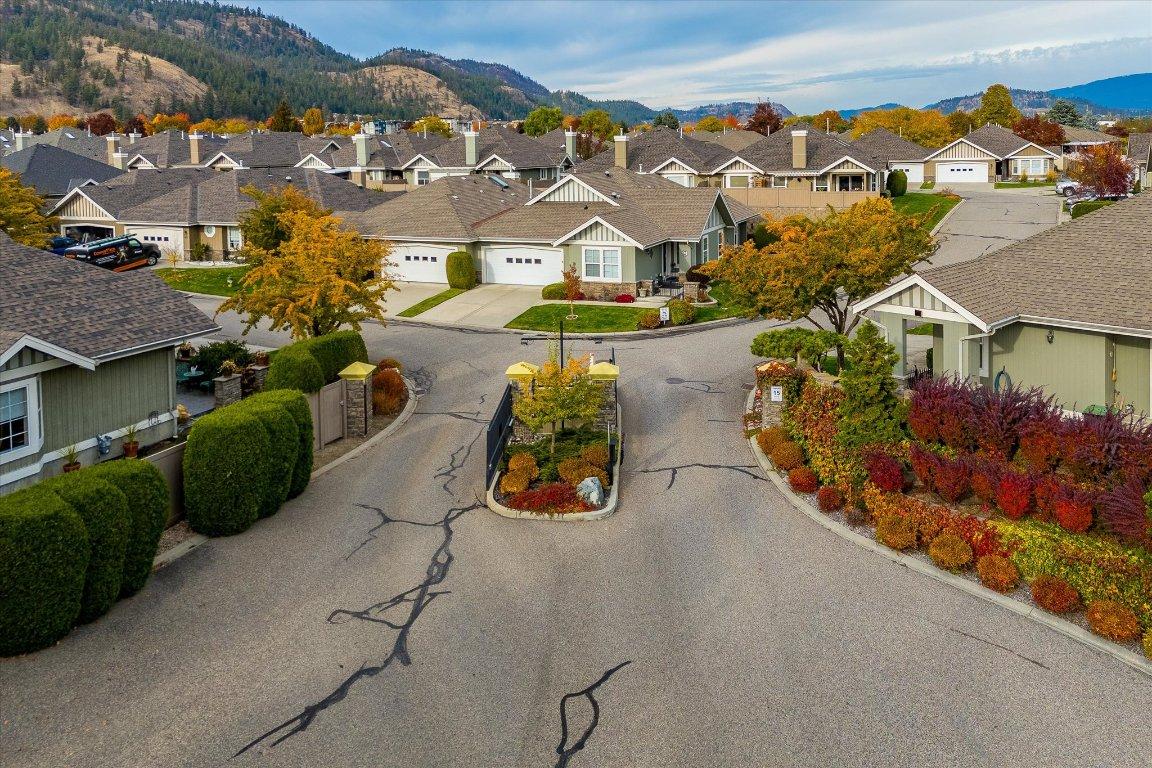 









680


Valley

Road, 12,
Kelowna,




BC
V1V 2J3

