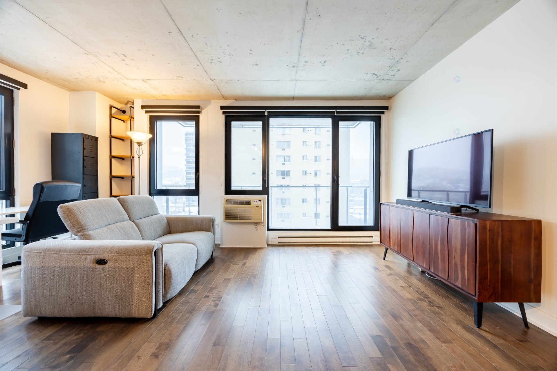 









1414


Rue Chomedey

, 1002,
Montréal (Ville-Marie),




QC
H3H0A2

