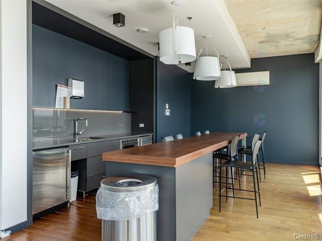 









1414


Rue Chomedey

, 1002,
Montréal (Ville-Marie),




QC
H3H0A2

