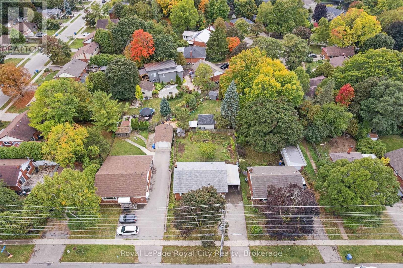 












193 EDINBURGH ROAD S

,
Guelph (Dovercliffe Park/Old University),




Ontario
N1G2H8

