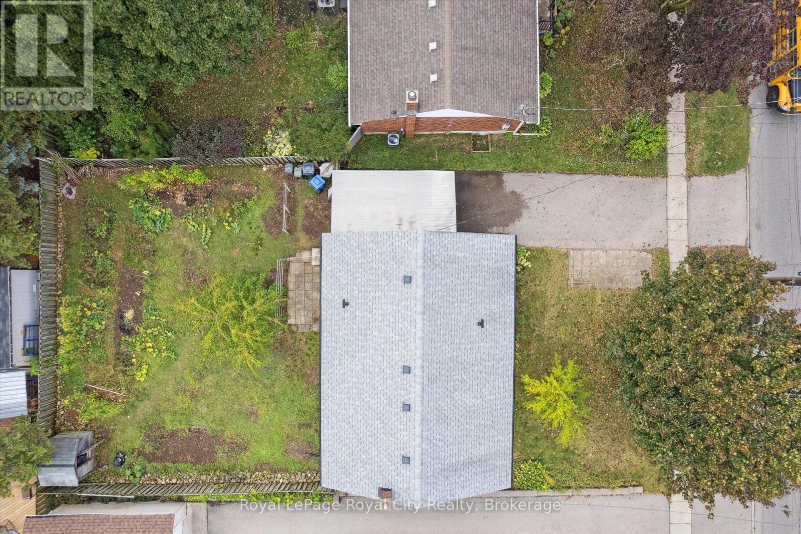 












193 EDINBURGH ROAD S

,
Guelph (Dovercliffe Park/Old University),




Ontario
N1G2H8

