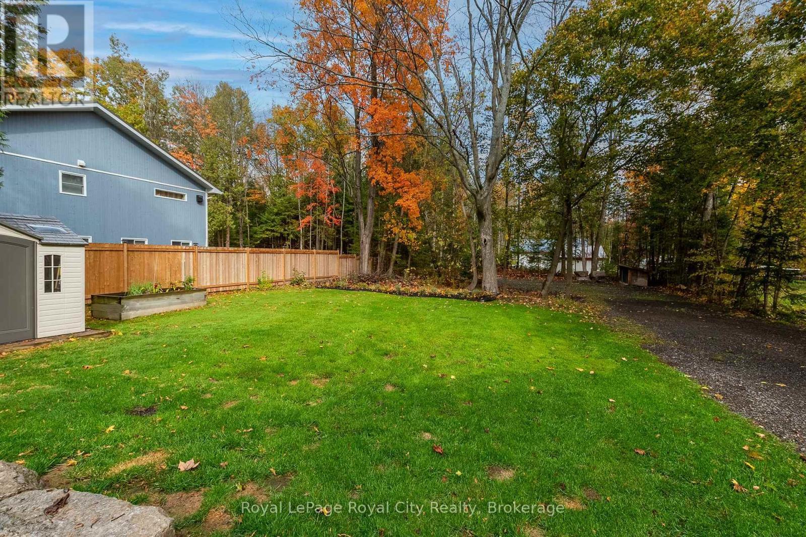 












3697 GEORGE JOHNSTON ROAD

,
Springwater,




Ontario
L4M4S4

