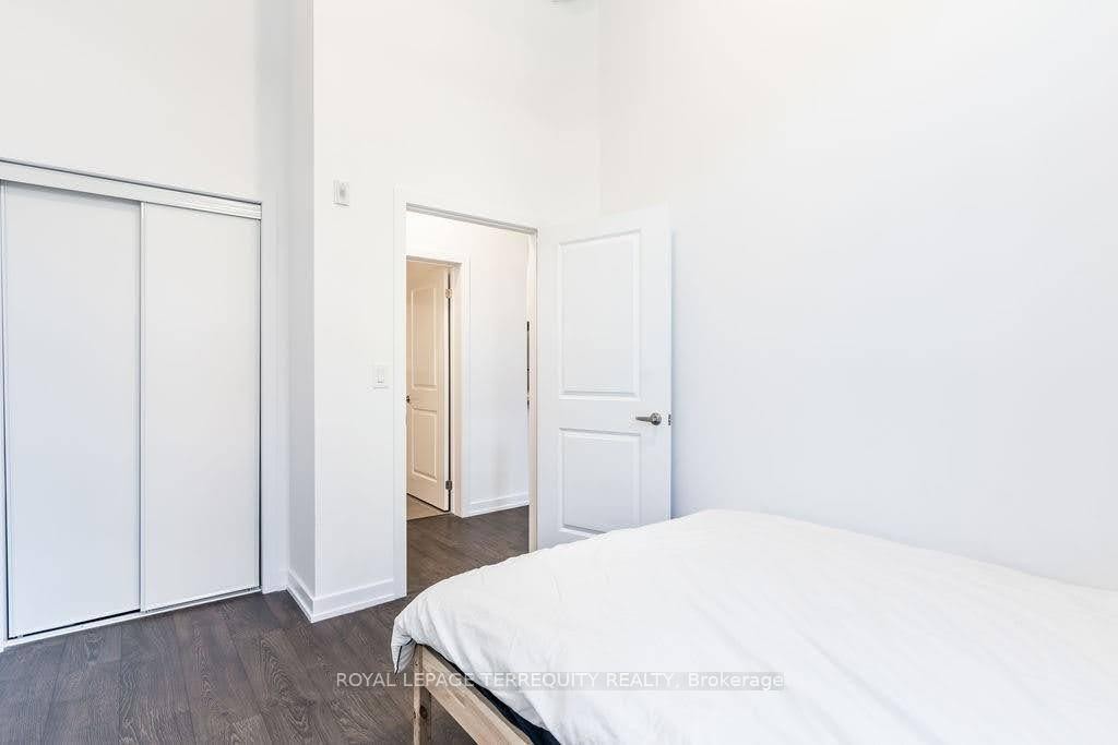 









81


Robinson

Street, 104,
Hamilton,




ON
L8P 0C2

