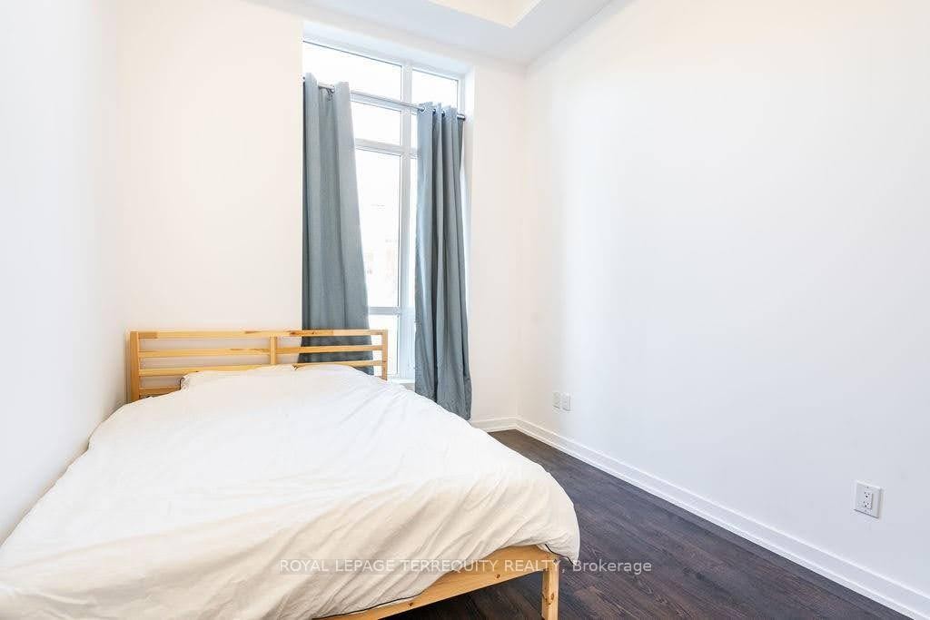 









81


Robinson

Street, 104,
Hamilton,




ON
L8P 0C2

