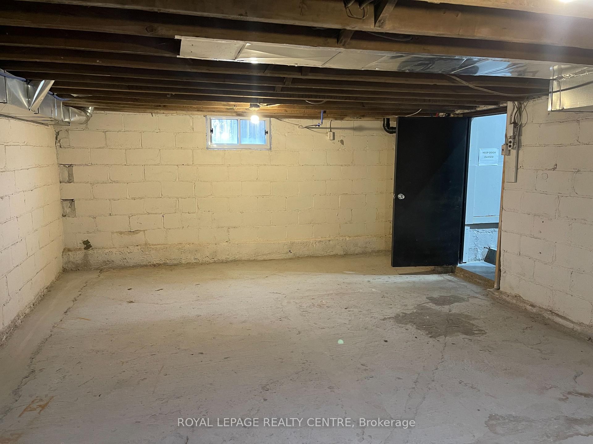 









1285


St Mary's

Avenue,
Mississauga,




ON
L5E 1H8

