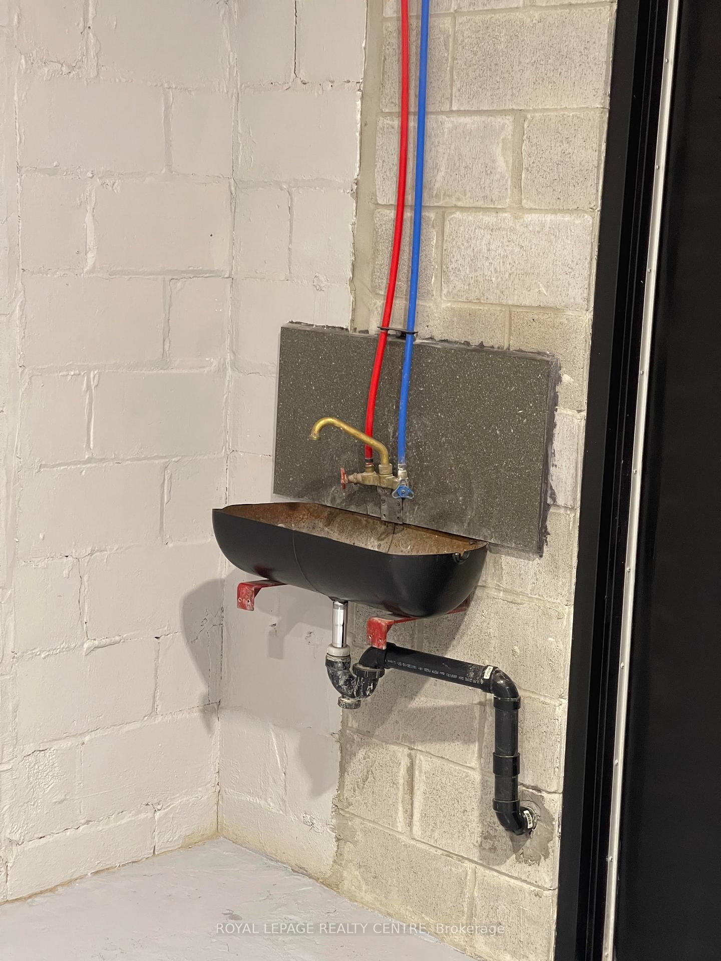 









1285


St Mary's

Avenue,
Mississauga,




ON
L5E 1H8

