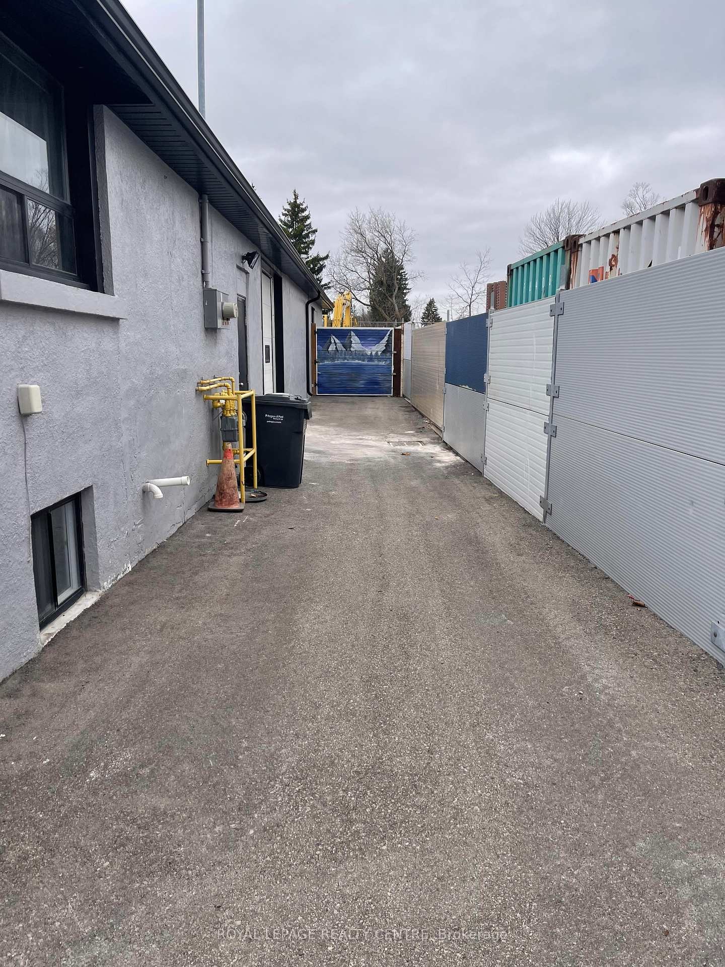 









1285


St Mary's

Avenue,
Mississauga,




ON
L5E 1H8

