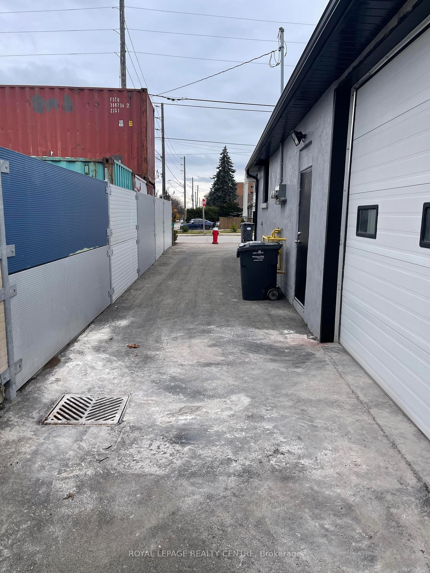 









1285


St Mary's

Avenue,
Mississauga,




ON
L5E 1H8

