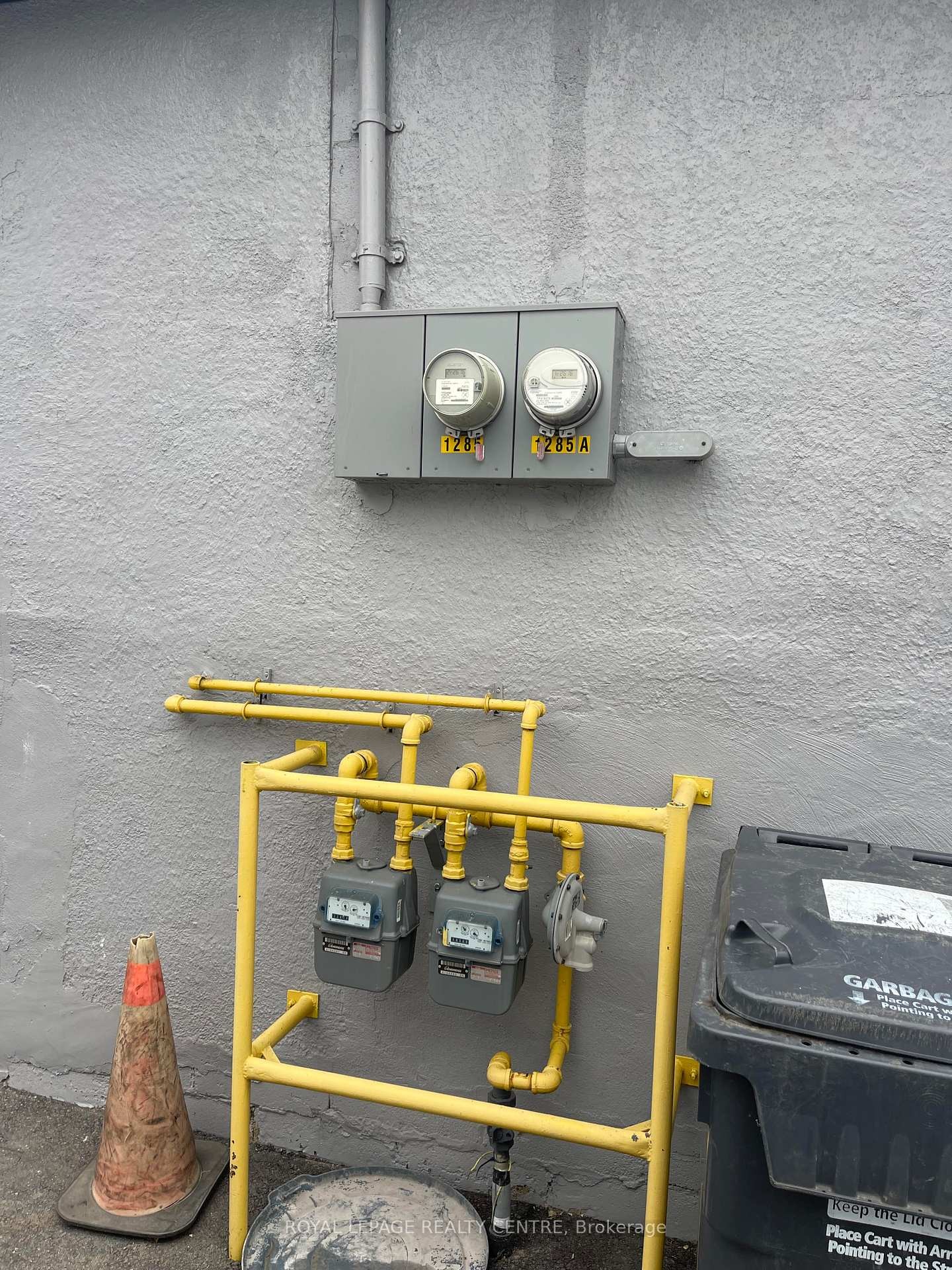 









1285


St Mary's

Avenue,
Mississauga,




ON
L5E 1H8

