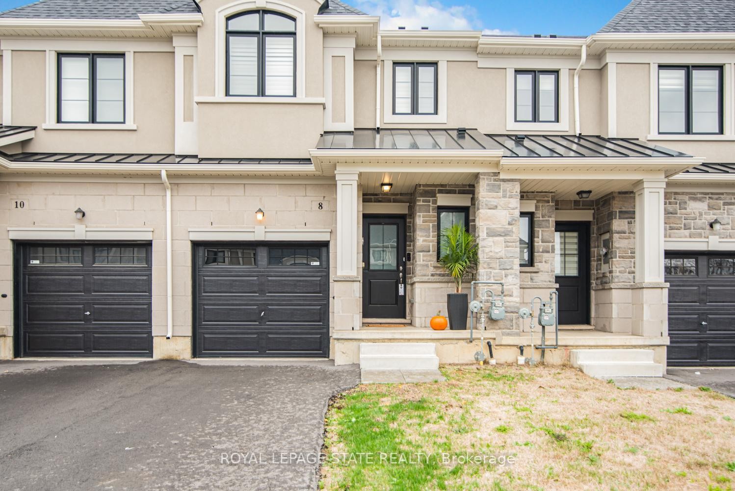 









8


Mia

Drive,
Hamilton,




ON
L9B 0K1

