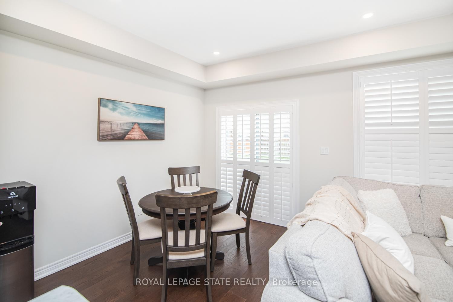 









8


Mia

Drive,
Hamilton,




ON
L9B 0K1

