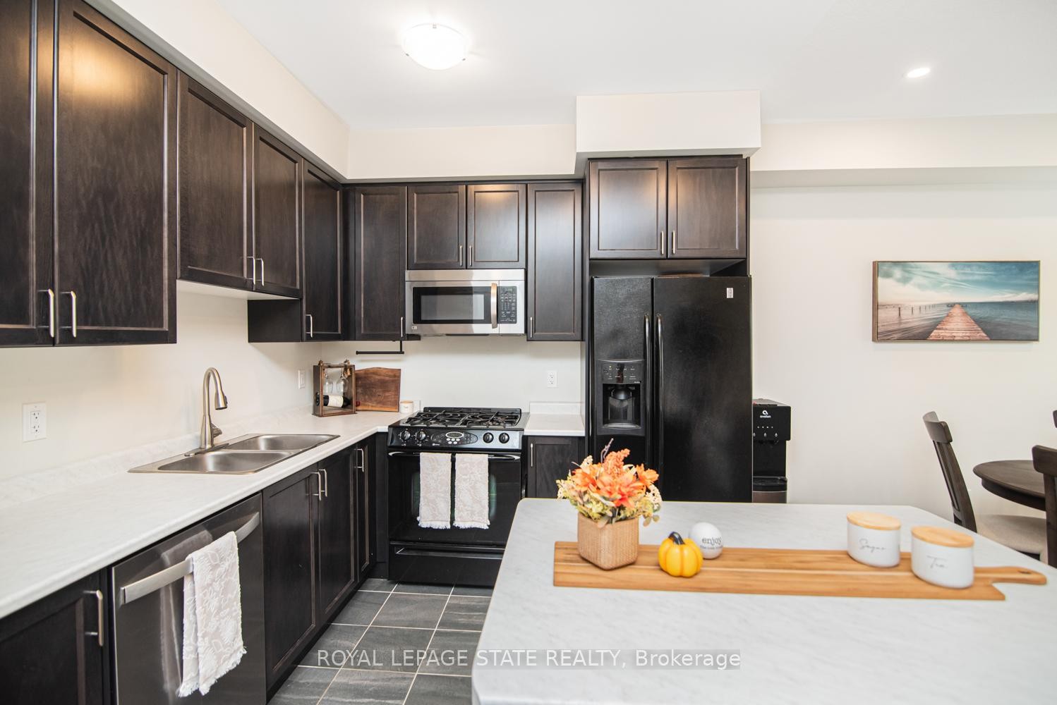 









8


Mia

Drive,
Hamilton,




ON
L9B 0K1

