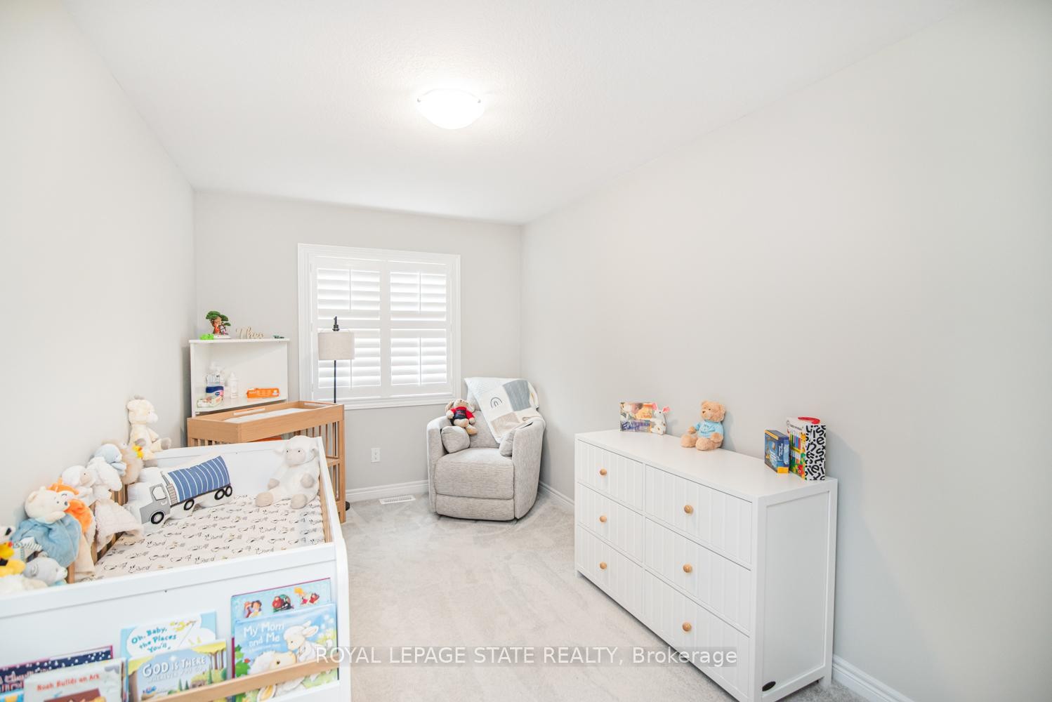 









8


Mia

Drive,
Hamilton,




ON
L9B 0K1

