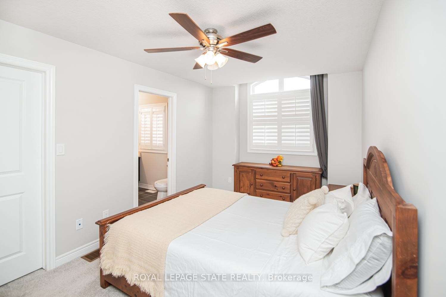 









8


Mia

Drive,
Hamilton,




ON
L9B 0K1

