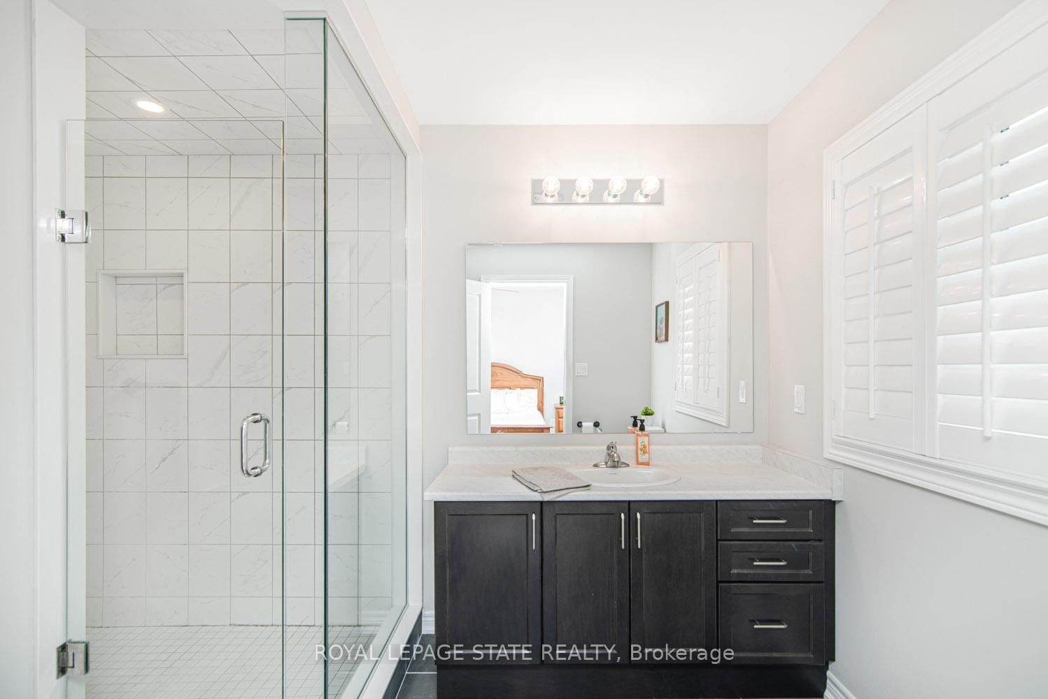 









8


Mia

Drive,
Hamilton,




ON
L9B 0K1

