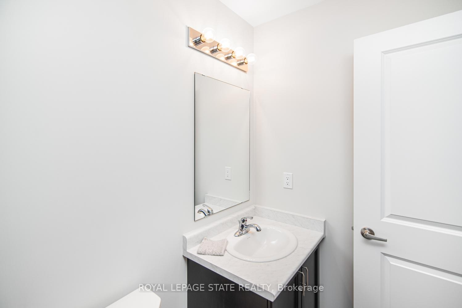 









8


Mia

Drive,
Hamilton,




ON
L9B 0K1

