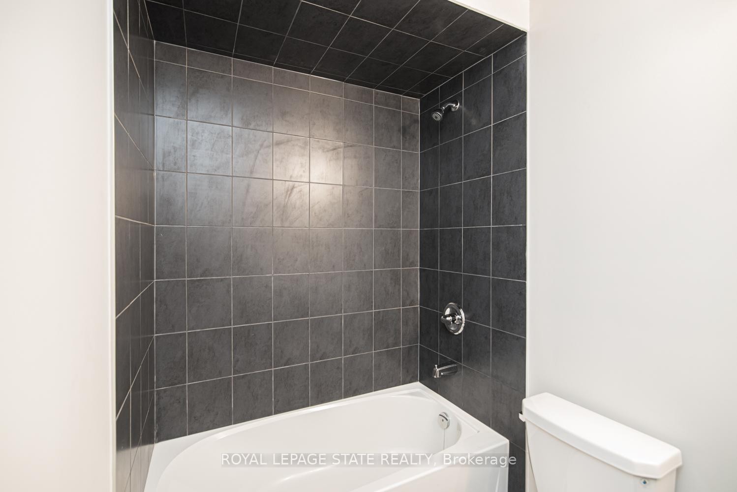 









8


Mia

Drive,
Hamilton,




ON
L9B 0K1

