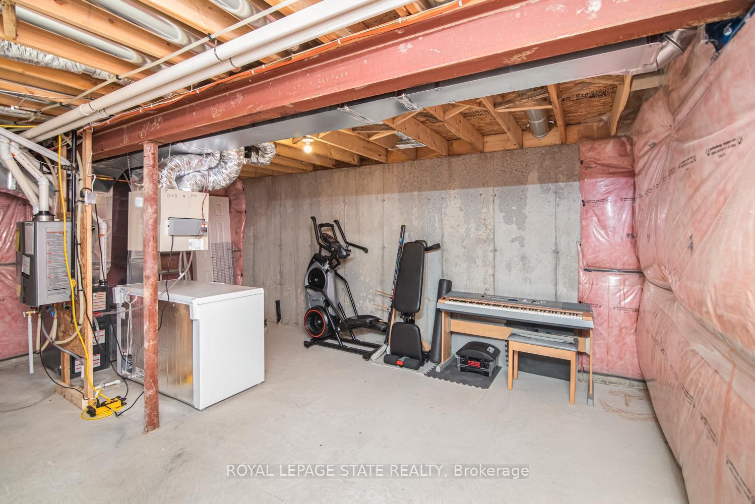 









8


Mia

Drive,
Hamilton,




ON
L9B 0K1

