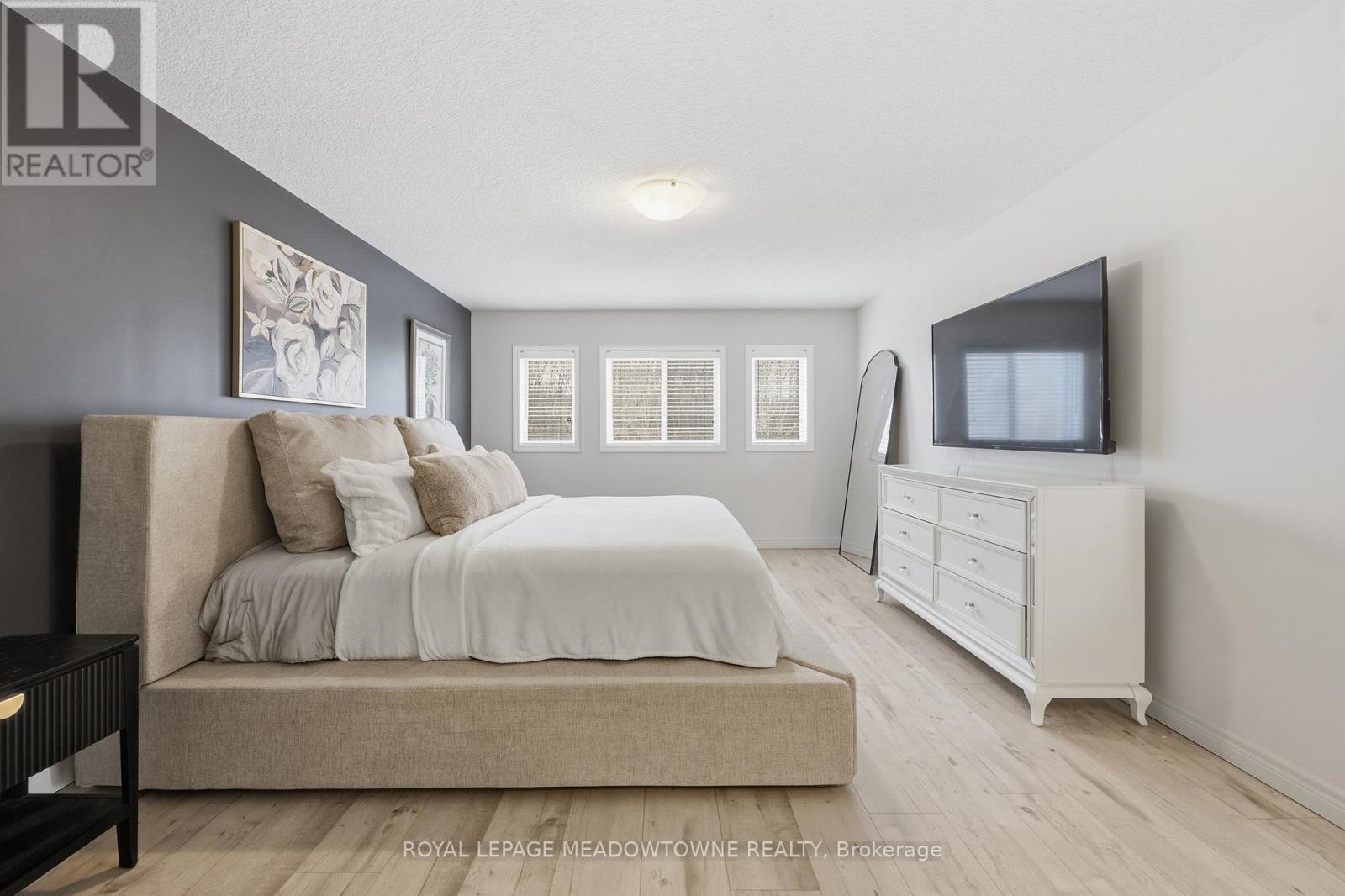 












63 WESTRA DRIVE

,
Guelph,




Ontario
N1K0B5

