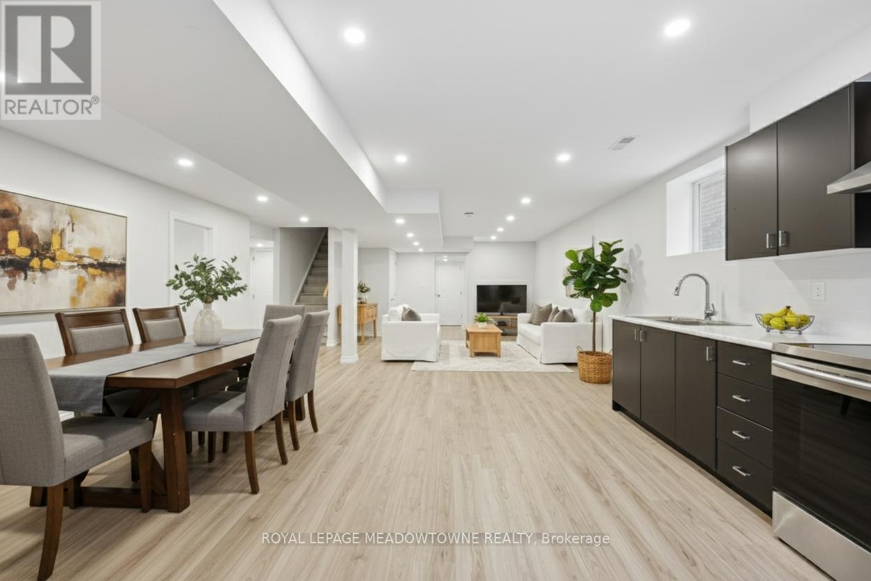 












63 WESTRA DRIVE

,
Guelph,




Ontario
N1K0B5

