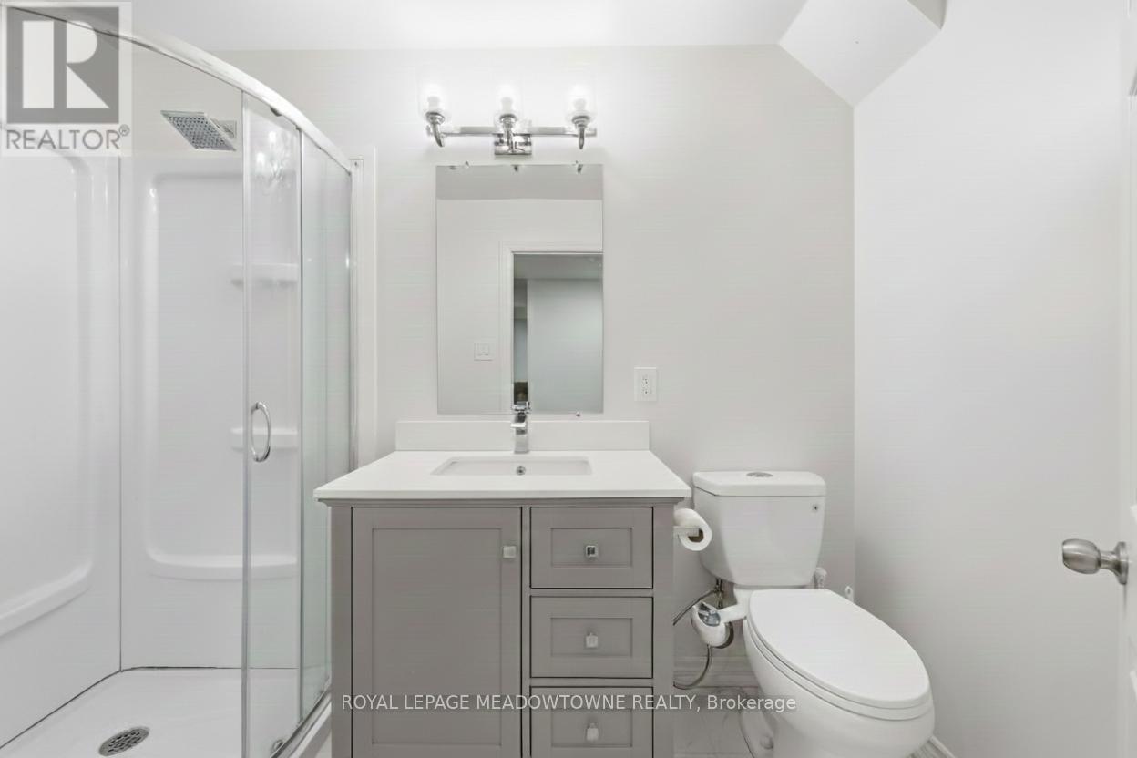 












63 WESTRA DRIVE

,
Guelph,




Ontario
N1K0B5

