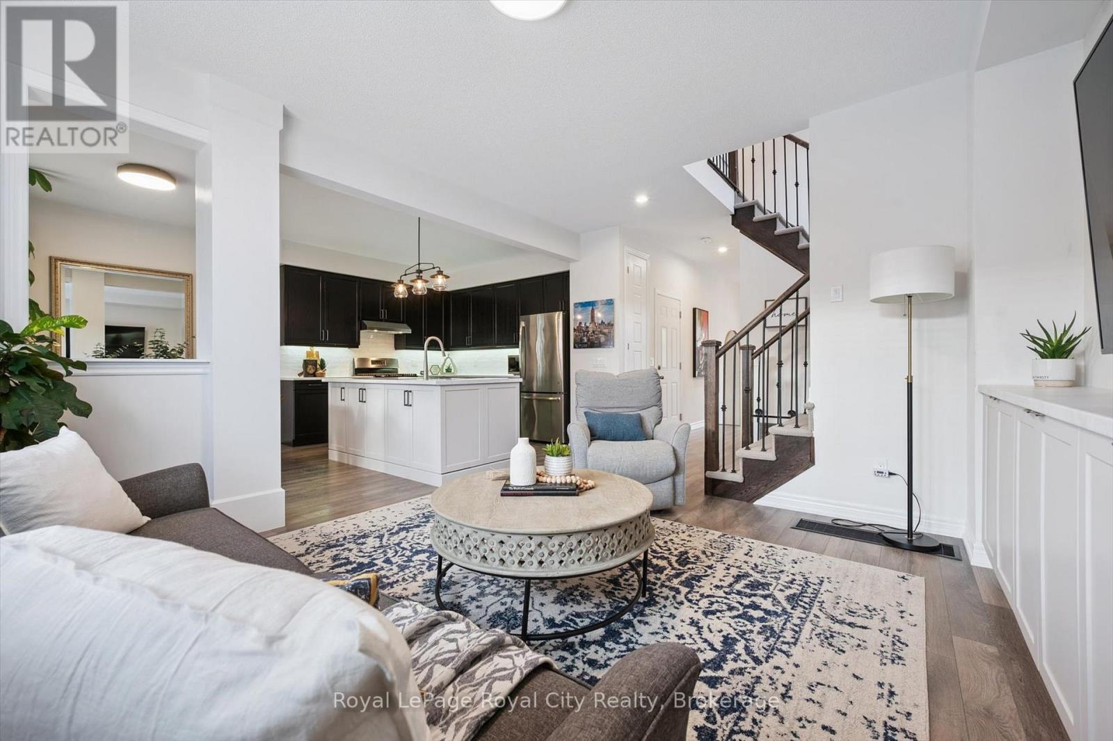 












98 KAY CRESCENT

,
Centre Wellington (Fergus),




Ontario
N1M0G2

