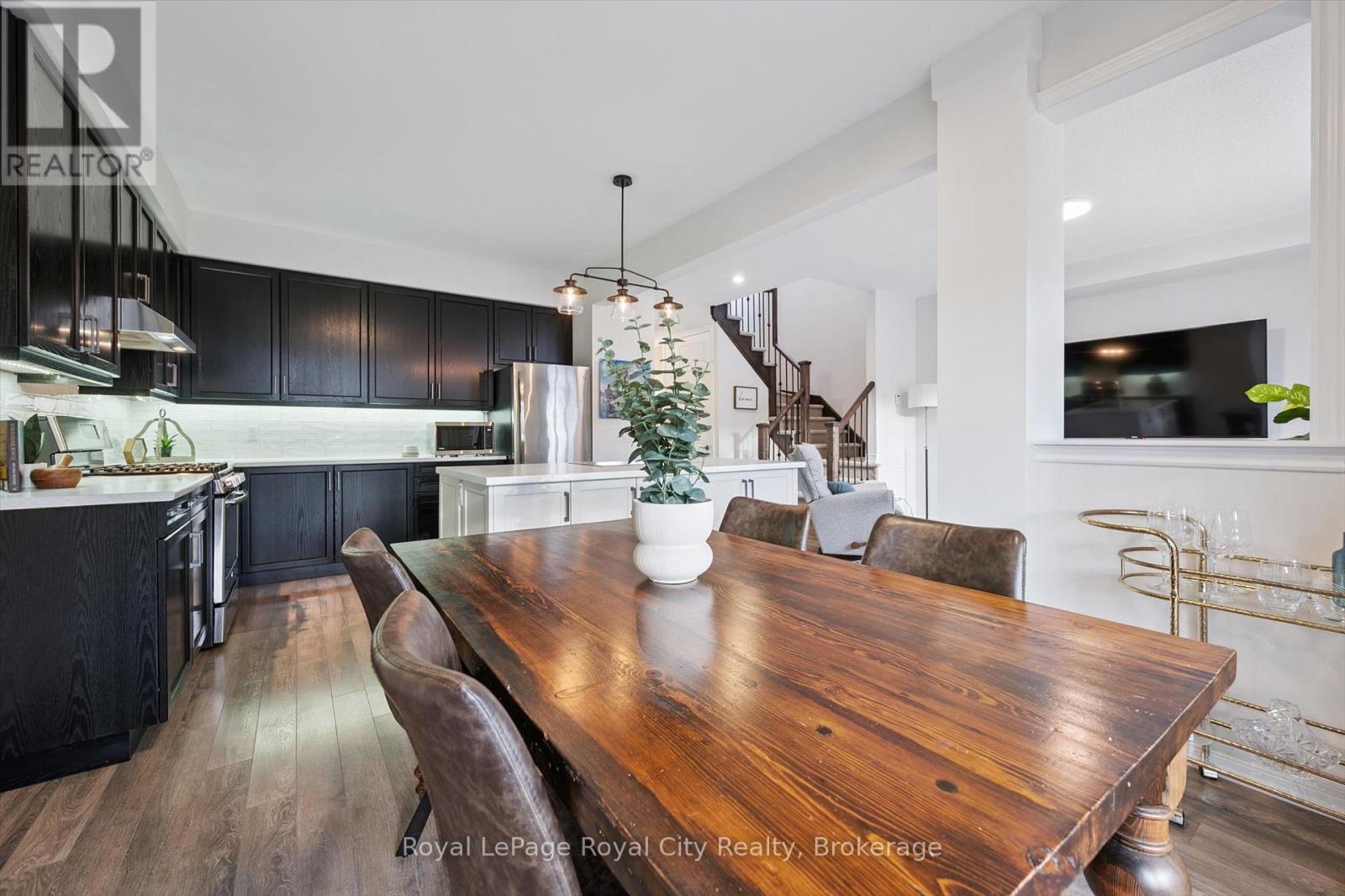 












98 KAY CRESCENT

,
Centre Wellington (Fergus),




Ontario
N1M0G2

