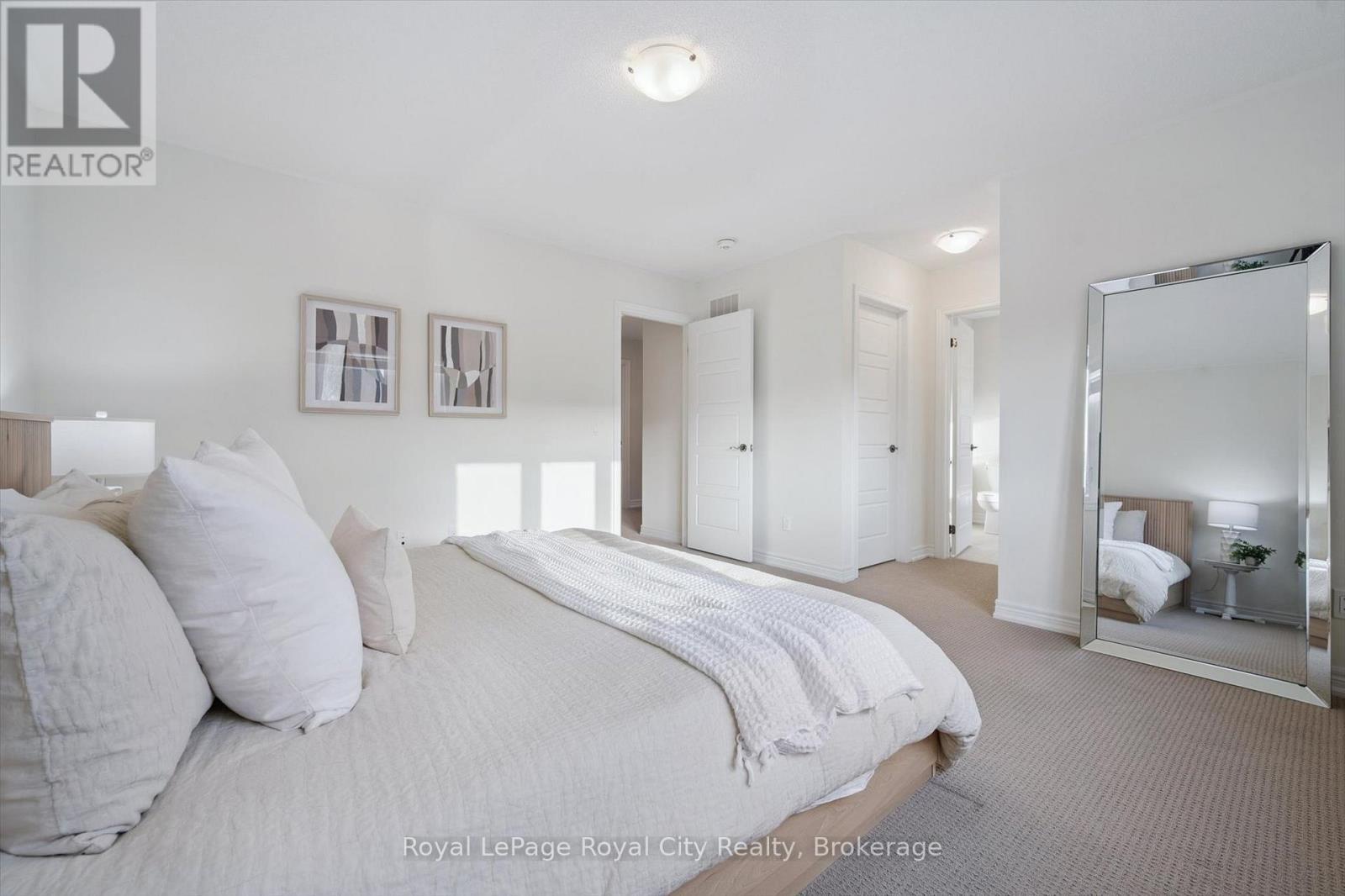 












98 KAY CRESCENT

,
Centre Wellington (Fergus),




Ontario
N1M0G2

