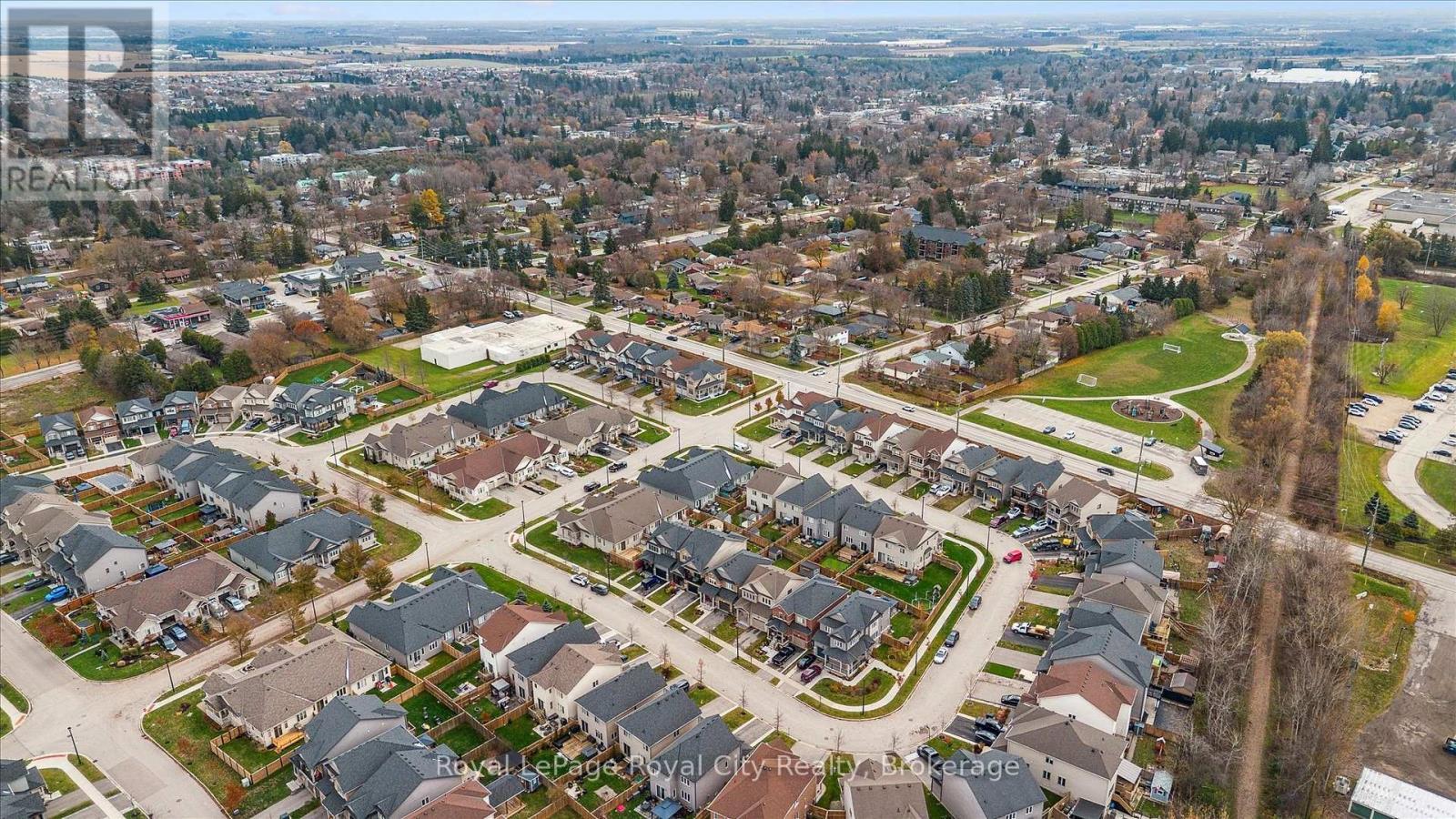 












98 KAY CRESCENT

,
Centre Wellington (Fergus),




Ontario
N1M0G2

