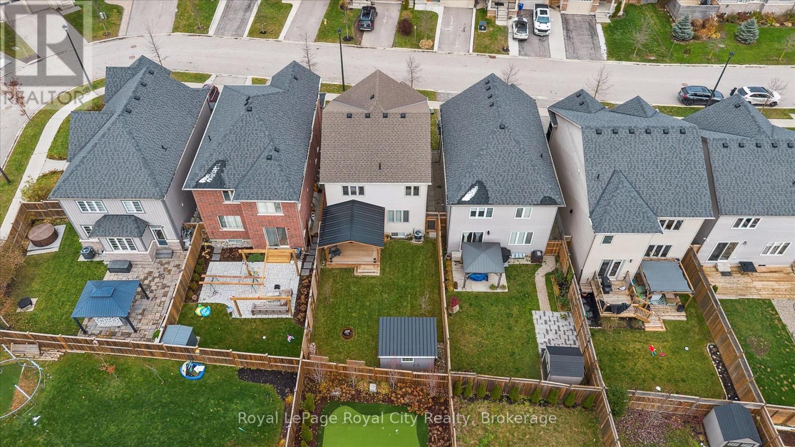 












98 KAY CRESCENT

,
Centre Wellington (Fergus),




Ontario
N1M0G2

