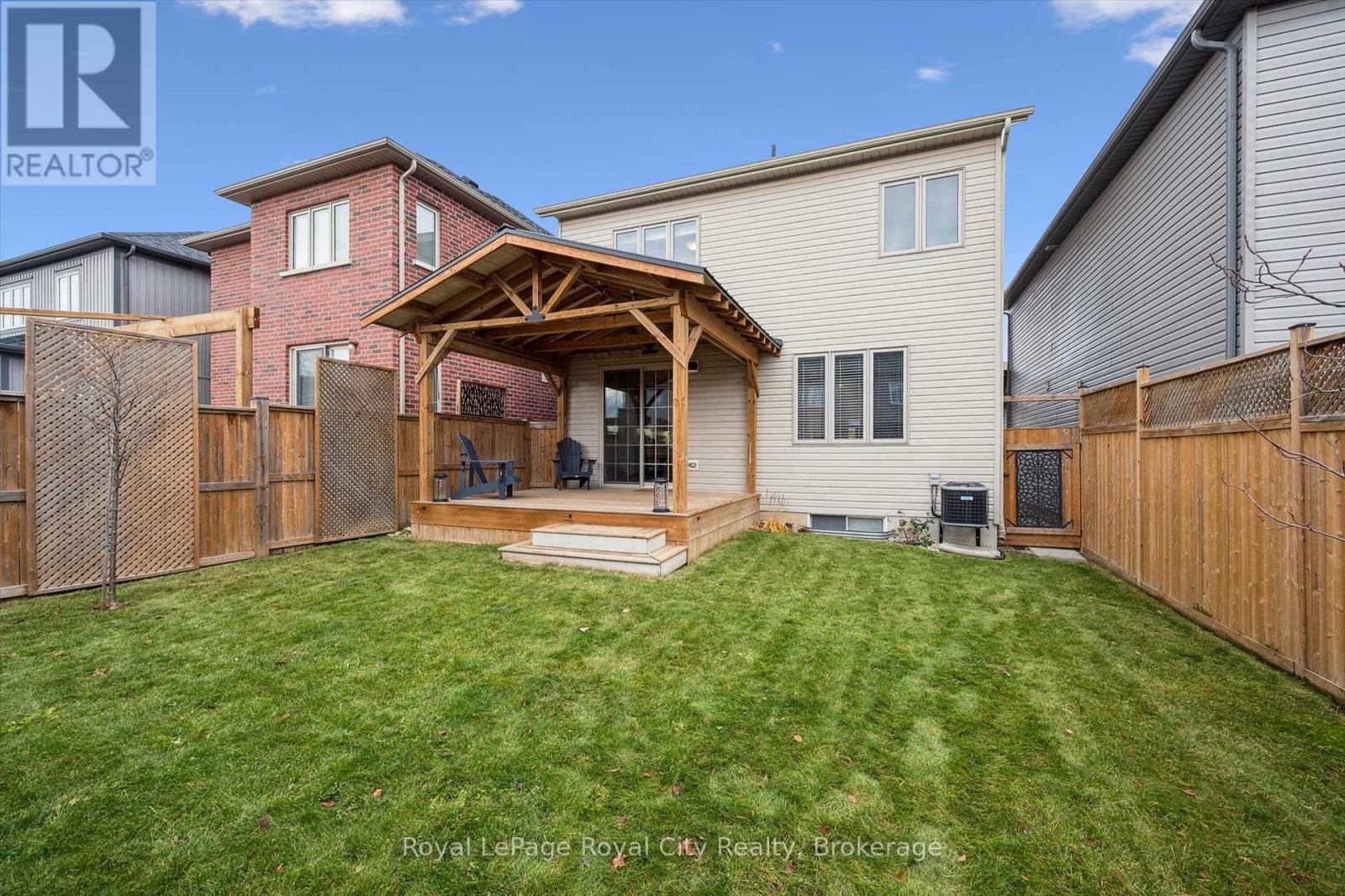 












98 KAY CRESCENT

,
Centre Wellington (Fergus),




Ontario
N1M0G2

