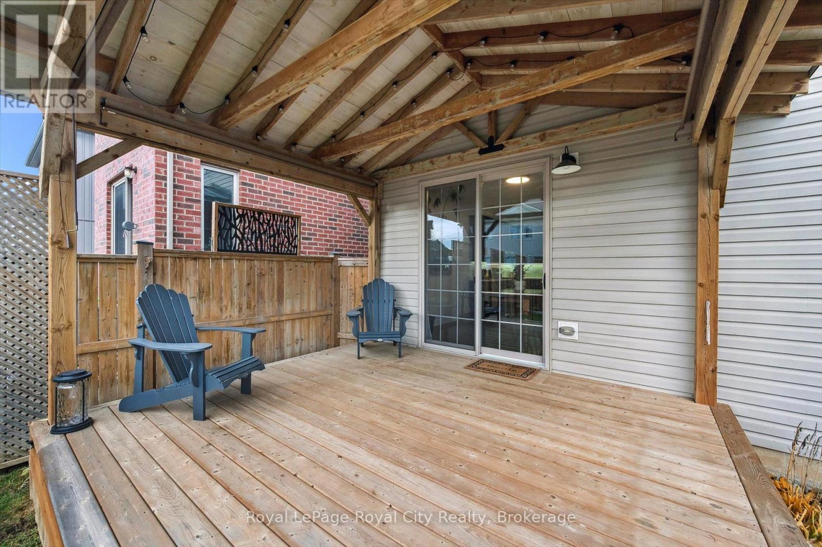 












98 KAY CRESCENT

,
Centre Wellington (Fergus),




Ontario
N1M0G2

