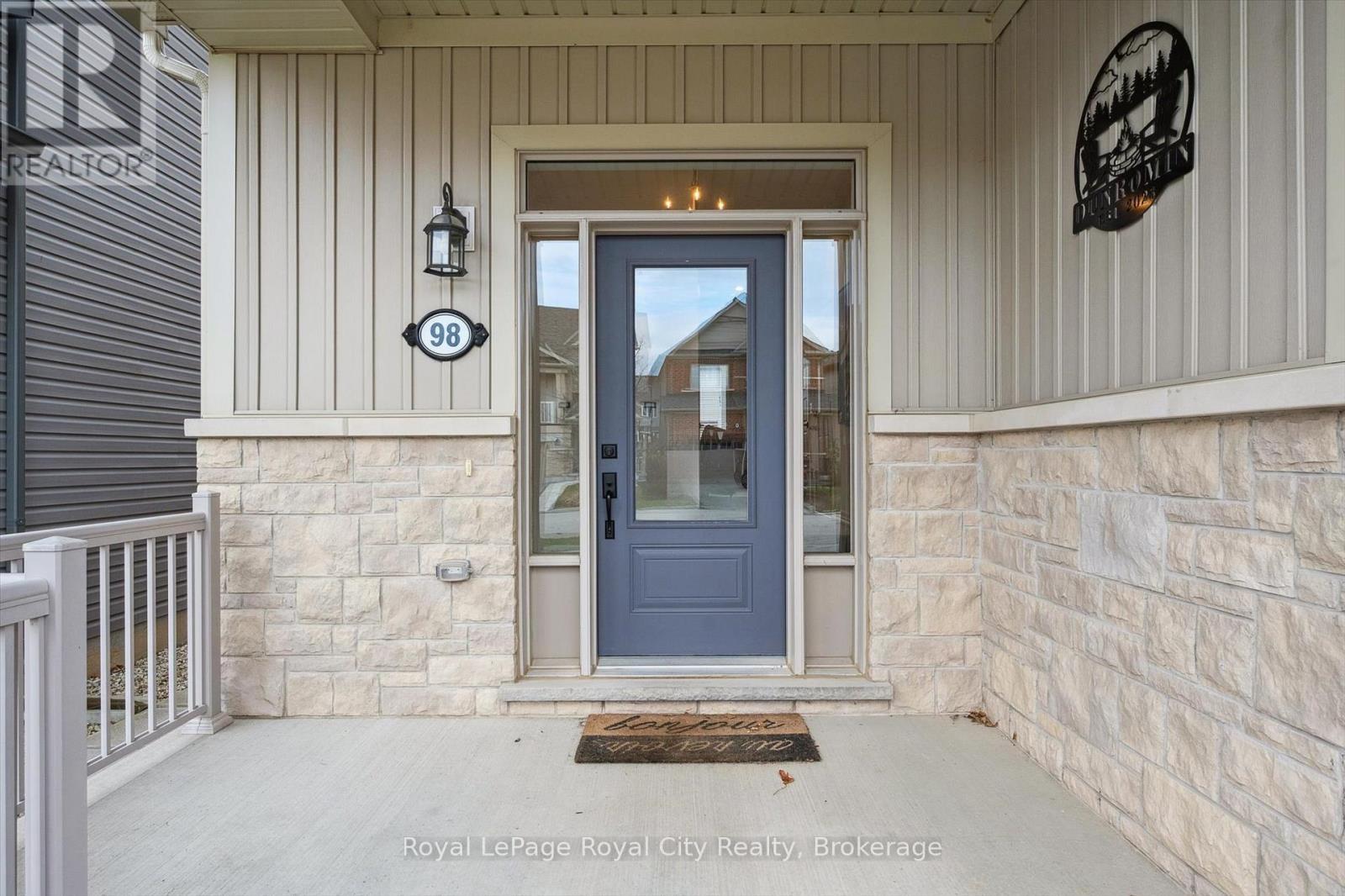 












98 KAY CRESCENT

,
Centre Wellington (Fergus),




Ontario
N1M0G2

