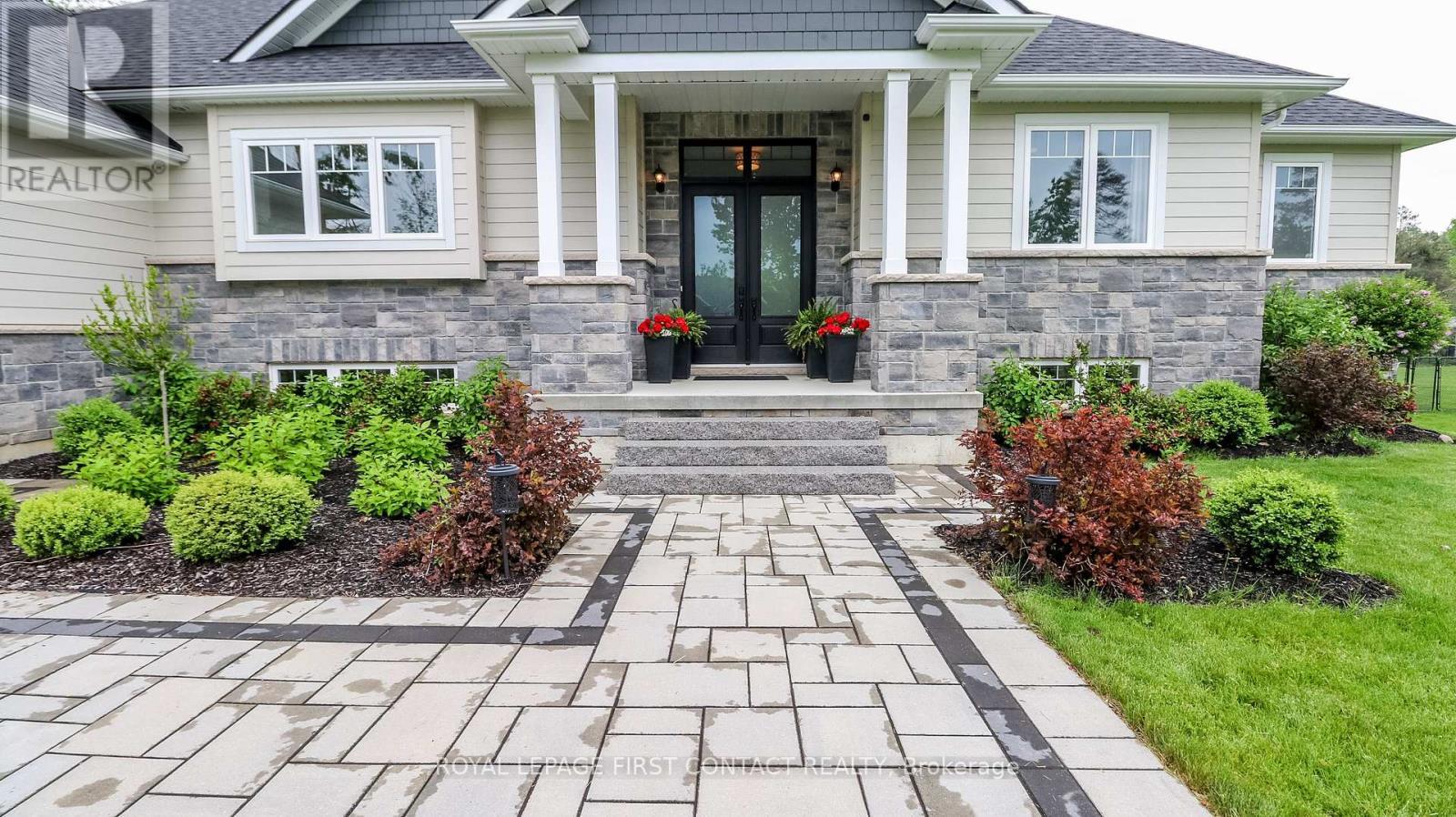 












2066 ELANA DRIVE

,
Severn,




Ontario
L3V0C2

