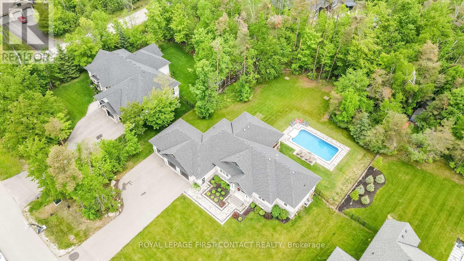 












2066 ELANA DRIVE

,
Severn,




Ontario
L3V0C2

