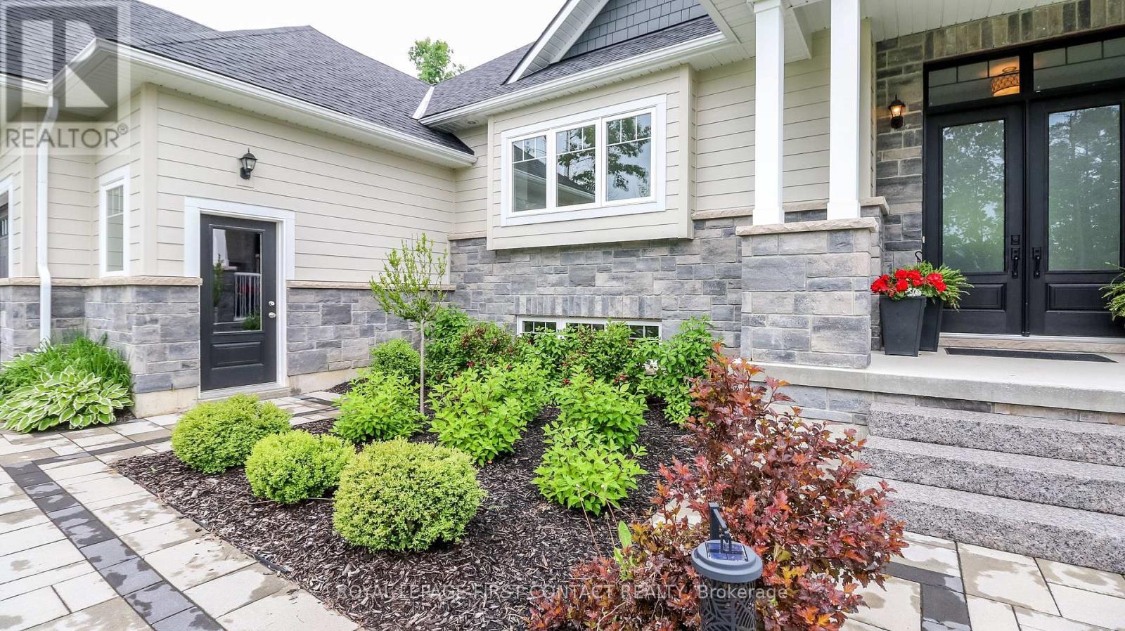 












2066 ELANA DRIVE

,
Severn,




Ontario
L3V0C2

