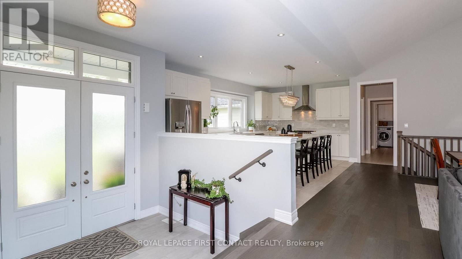 












2066 ELANA DRIVE

,
Severn,




Ontario
L3V0C2

