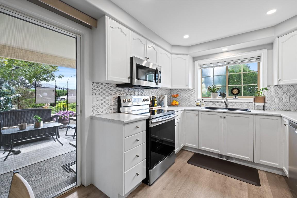 









3335


Richter

Street, 115,
Kelowna,




BC
V1W 3Y1

