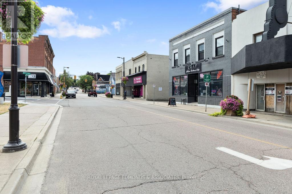 












201 PEMBROKE STREET W

,
Pembroke,




Ontario
K8A5N1

