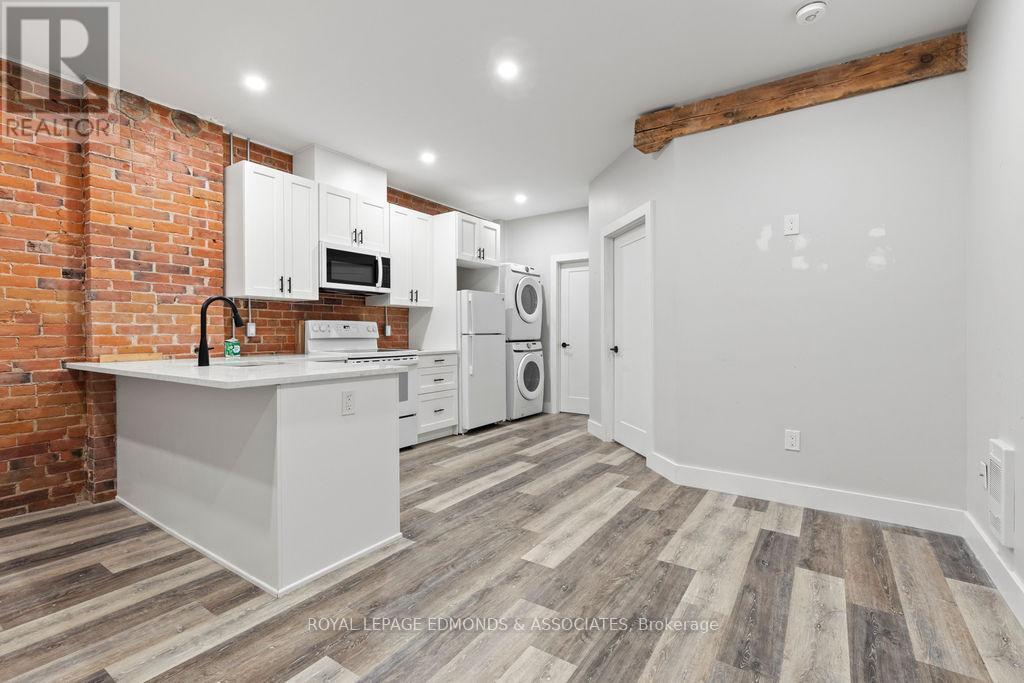 












201 PEMBROKE STREET W

,
Pembroke,




Ontario
K8A5N1

